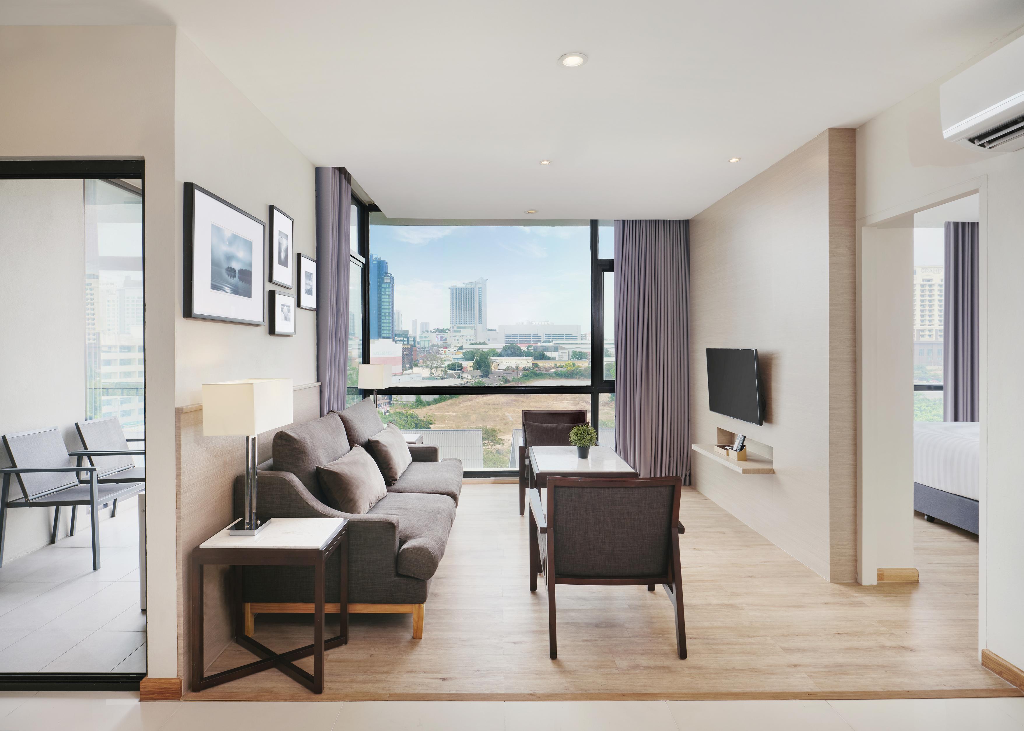 Altera Hotel And Residence By At Mind Pattaya Luaran gambar